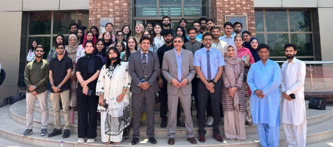 Ambassador Jauhar Saleem, President Institute of Regional Studies (IRS) joined students and faculty of International Relations for a seminar at COMSATS University Islamabad.