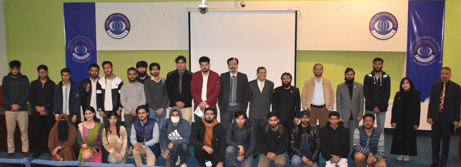 Career Gateways: Unlocking Job Opportunities in Japan